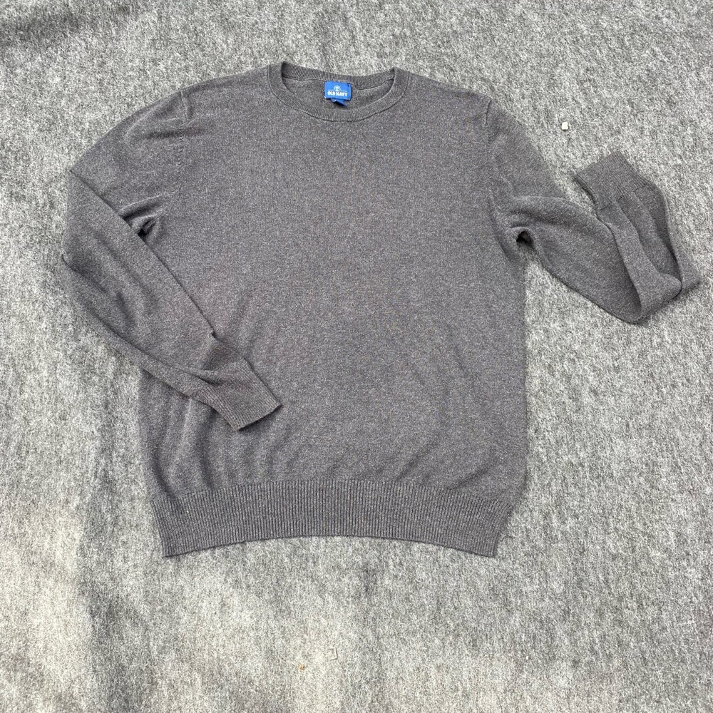 Grey Old Navy slim fit crewneck  sweater men size medium